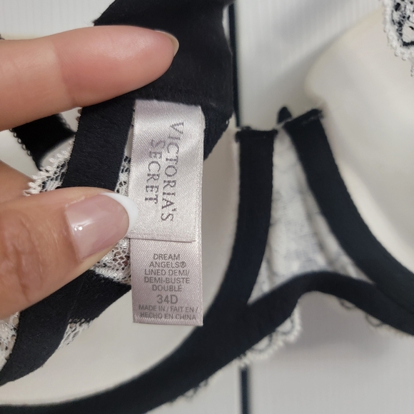 Victoria's Secret Dream Angels Lined Demi Black & White Lace 34D New w/ Size Tag - Picture 2 of 6